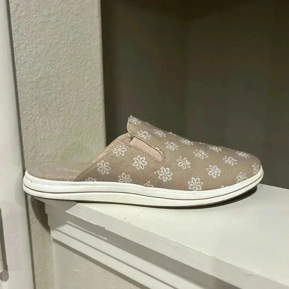 Clarks Breeze Shore Taupe Women's Size 11 M Slides Shoes Sandals 66481 Worn Once - Picture 2 of 10